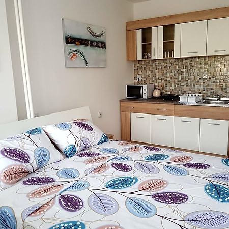 Central Square Apartment Скоп'є Екстер'єр фото