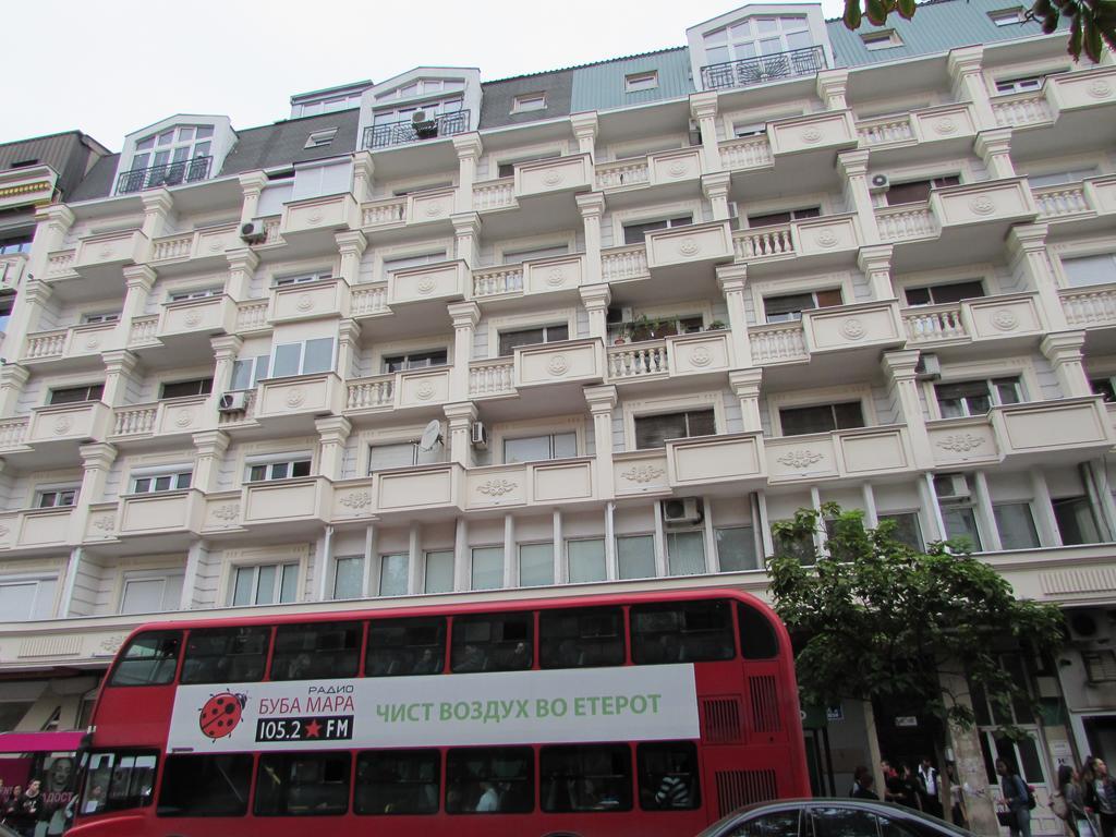 Central Square Apartment Скоп'є Екстер'єр фото