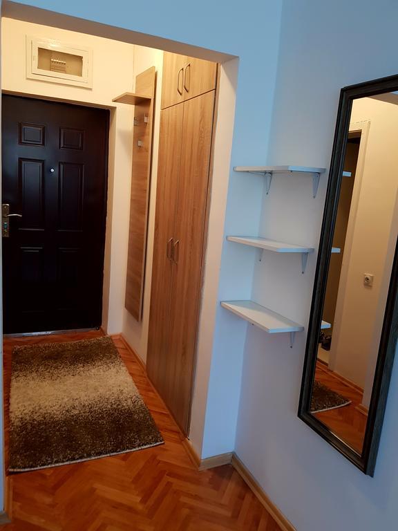 Central Square Apartment Скоп'є Екстер'єр фото