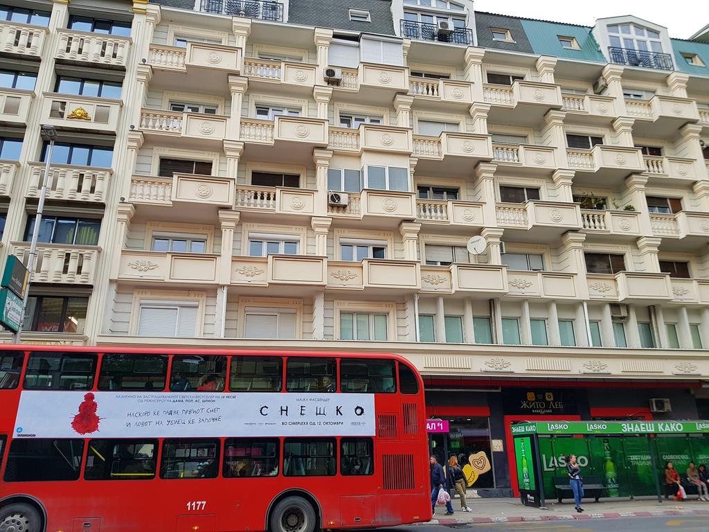 Central Square Apartment Скоп'є Екстер'єр фото