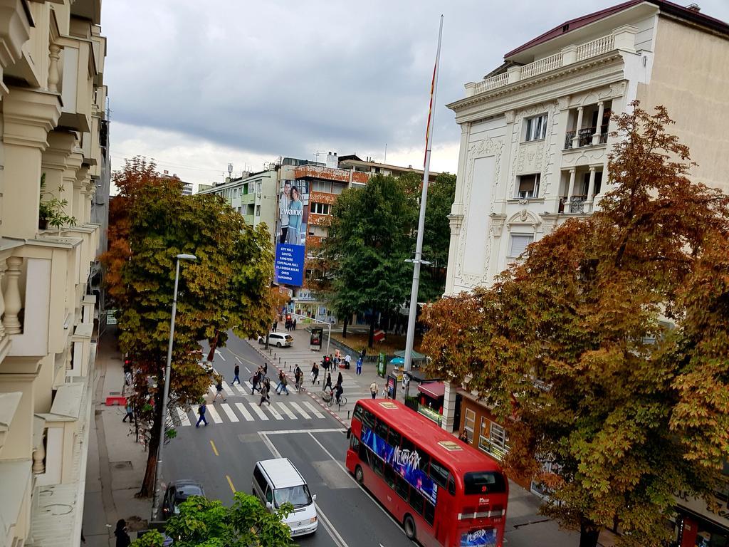 Central Square Apartment Скоп'є Екстер'єр фото